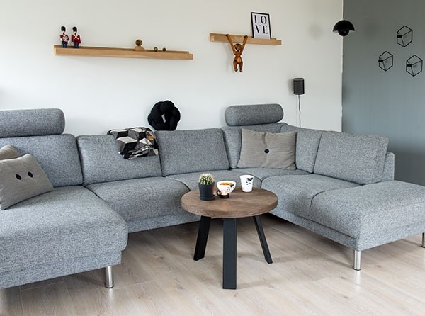 plade affjedring diakritisk Freja - Rundt sofabord i mørk eg - Designet til dit hjem → Naturplank